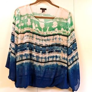 Alfani bubble hem top. Size Large